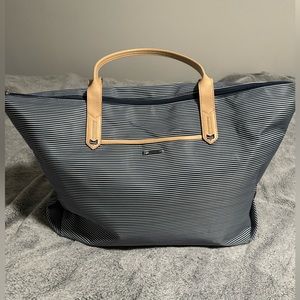 Stella & dot navy stripe tote